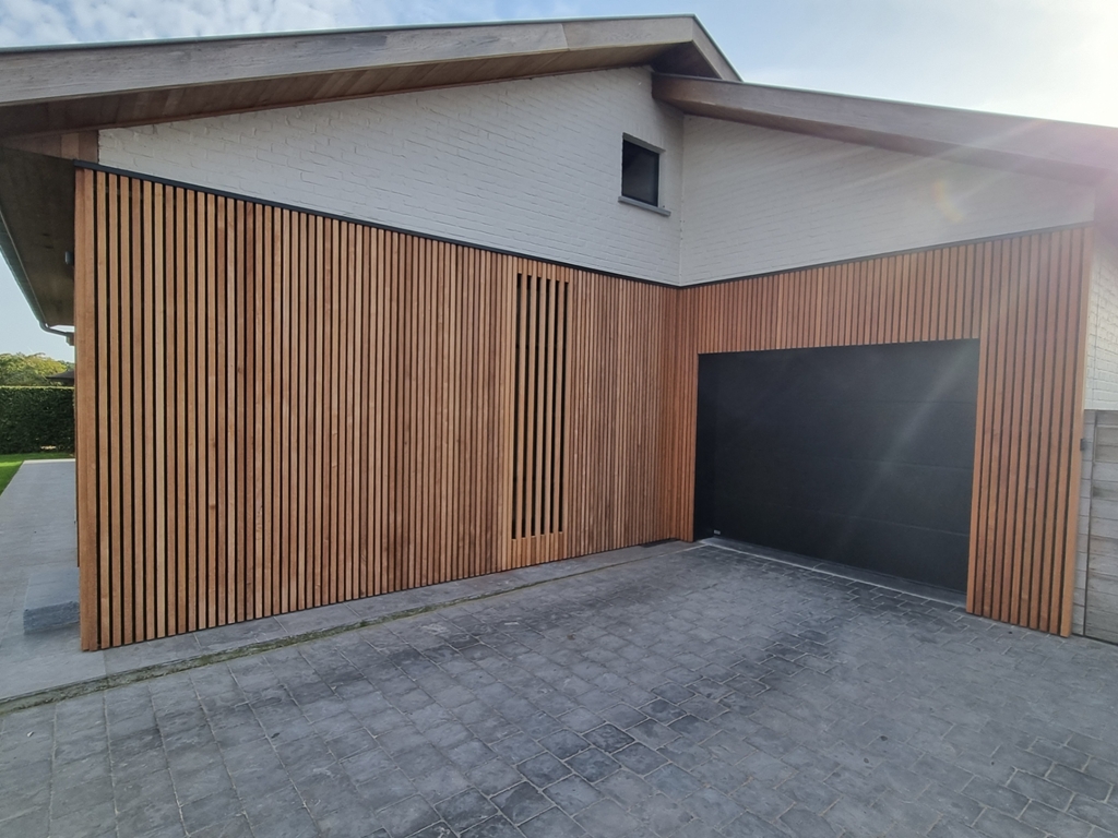 Alu ramen & Padoek Bekleding