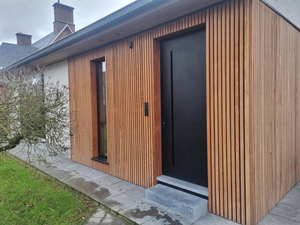 Alu ramen & Padoek Bekleding