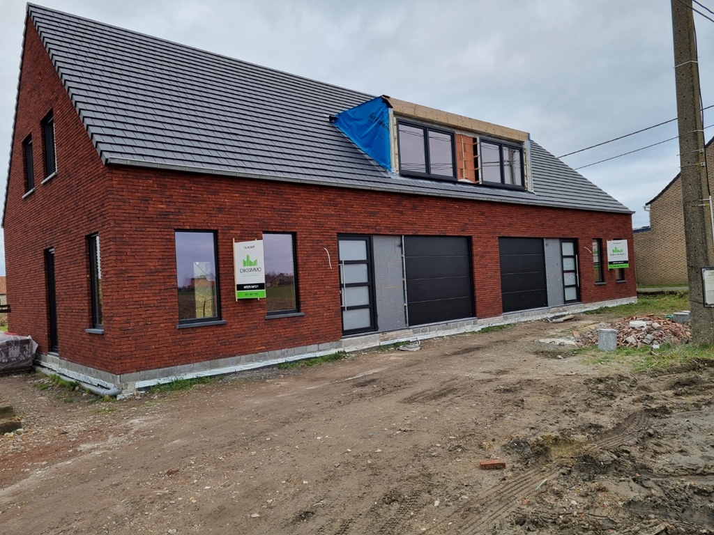 PVC Sectionale poort Madonna