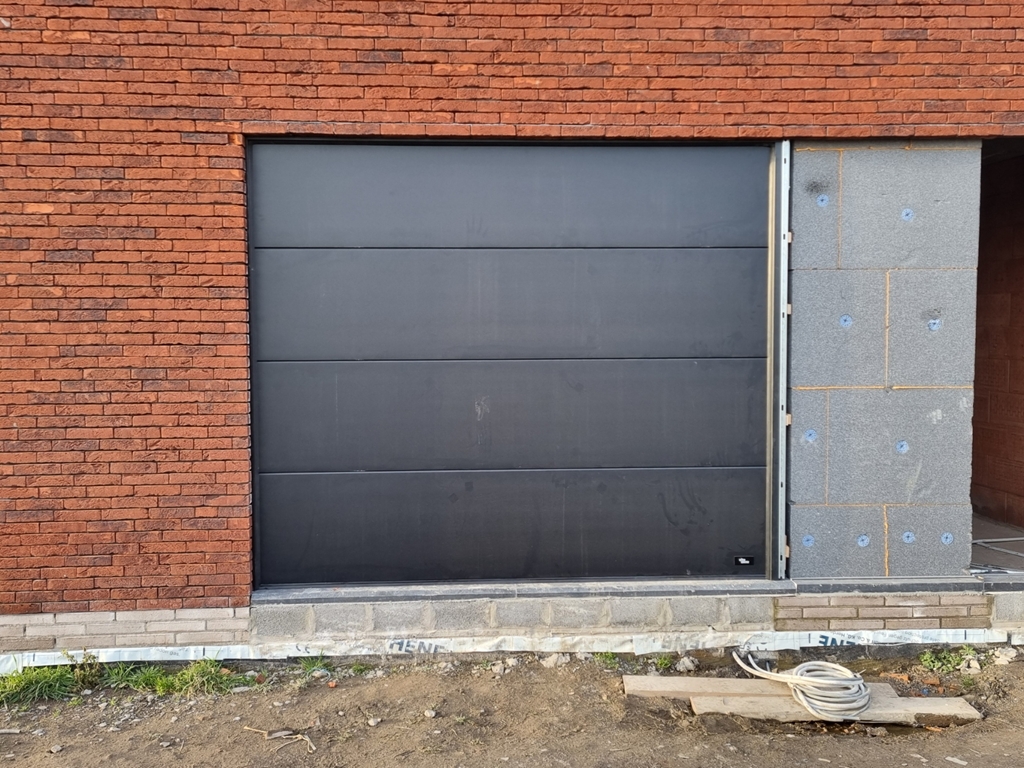 PVC Sectionale poort Madonna